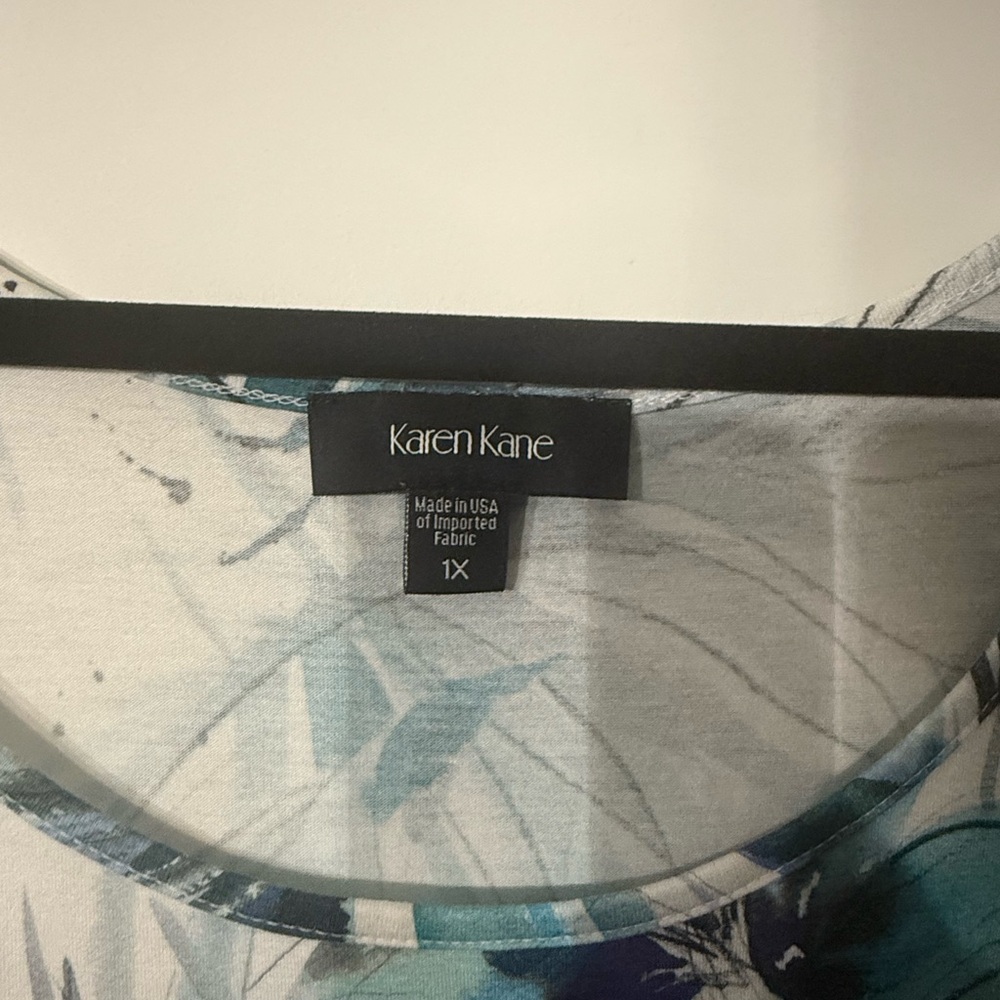 Karen Kane Blue Relaxed Sleeveless Tank - Picture 3 of 3